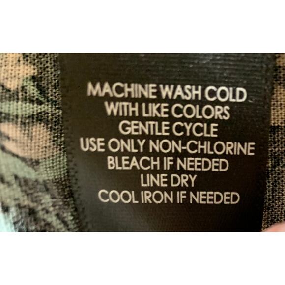 Torrid v neck floral top with tiered hemline size 4X - Picture 5 of 6